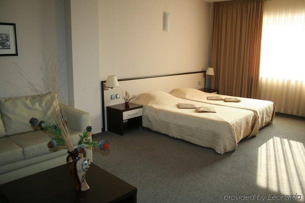 Kendros Hotel Plovdiv Buitenkant foto