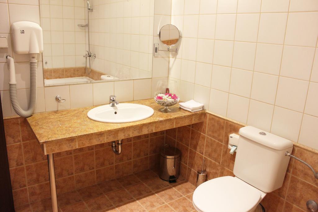 Kendros Hotel Plovdiv Buitenkant foto